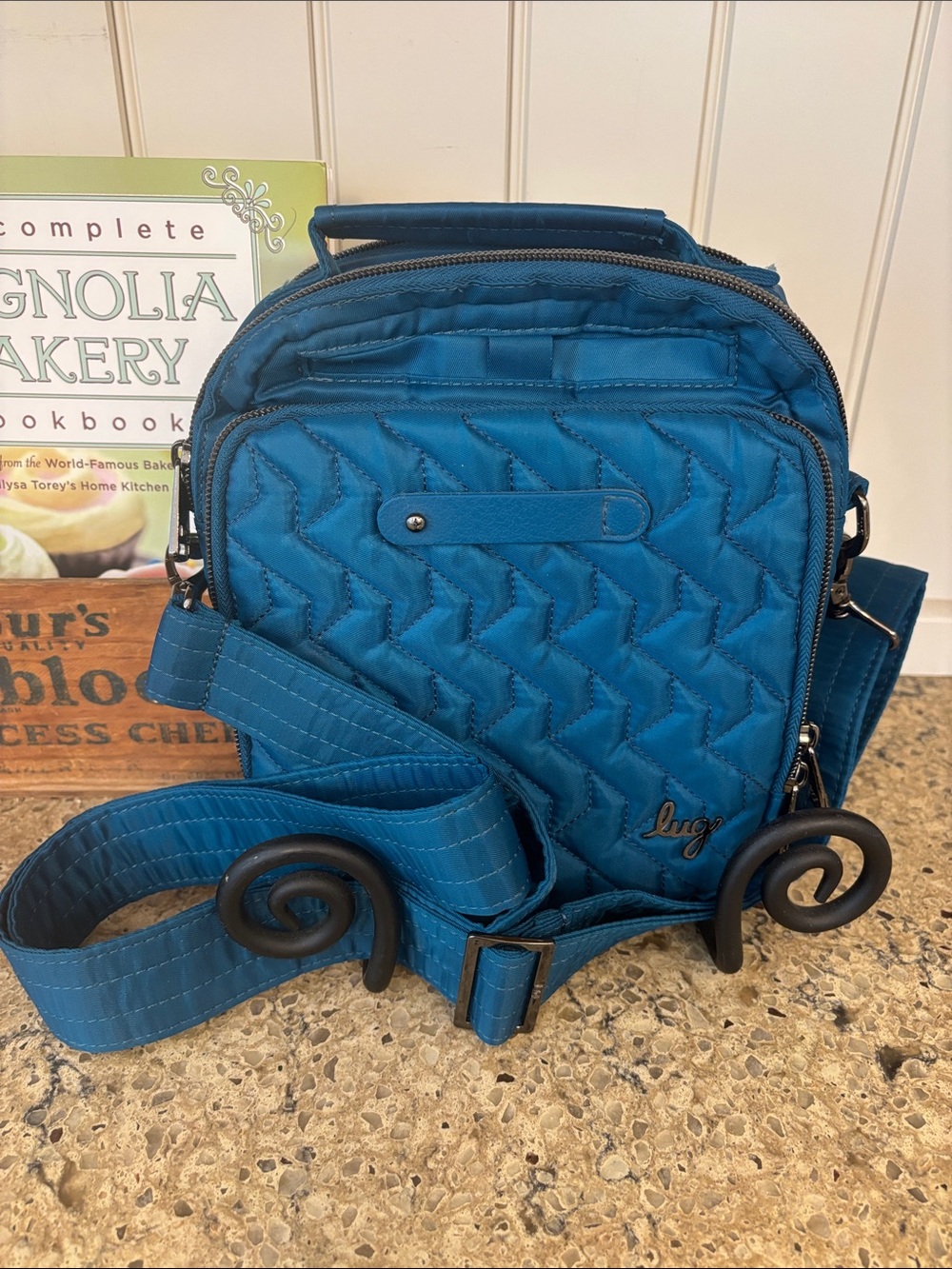 Lug Skeeter Quilted Teal Crossbody Bag RFID Multi Compartments Great Condition